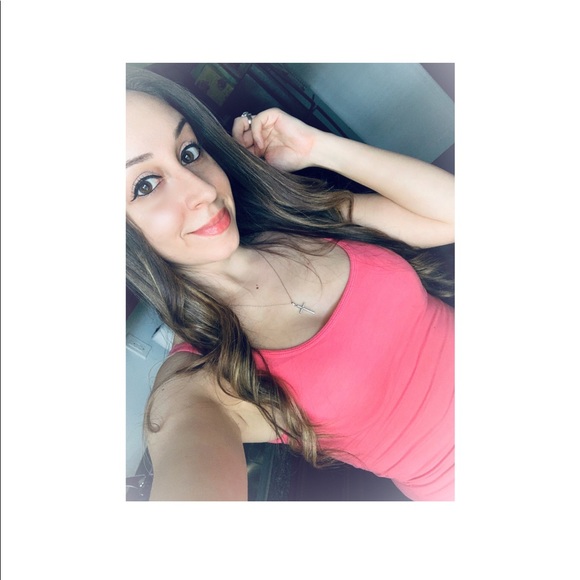 Ashley 💞 🛍 - Picture 1 of 1